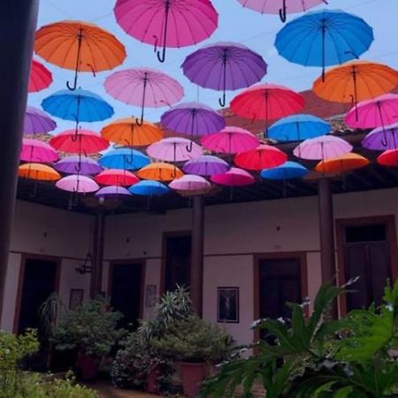 Hotel Villa de Flores Uruapan  Esterno foto