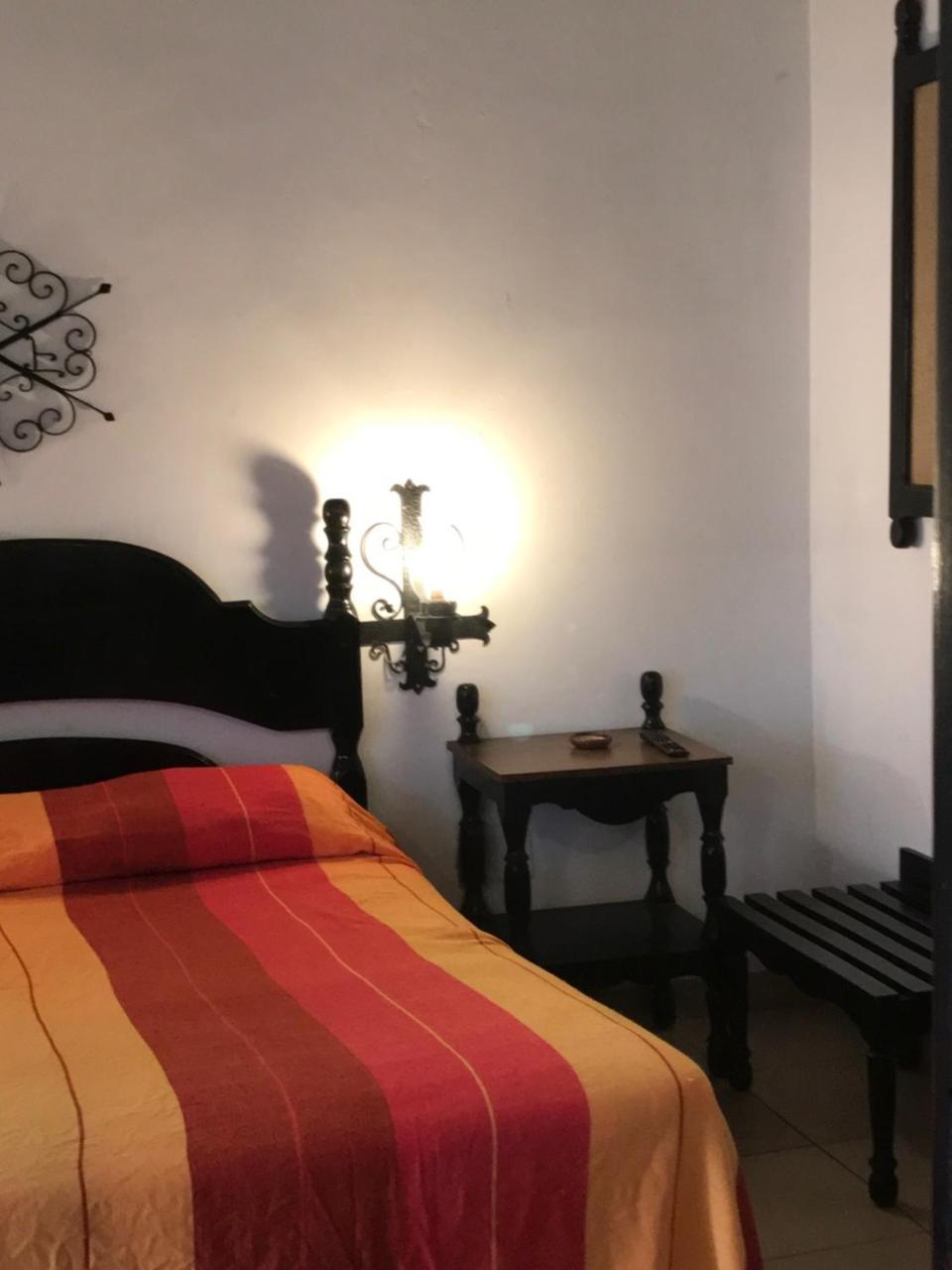 Hotel Villa de Flores Uruapan  Esterno foto