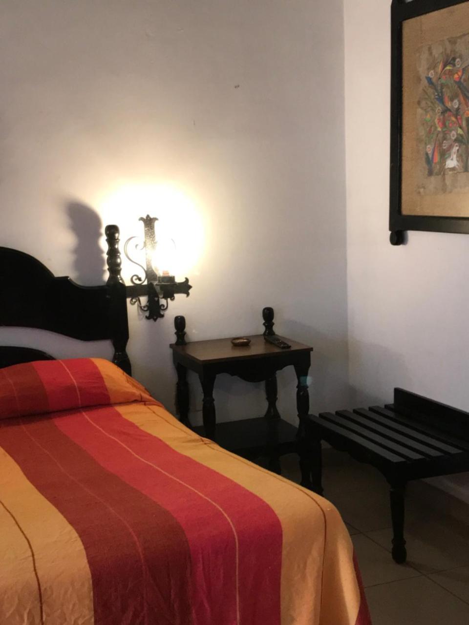 Hotel Villa de Flores Uruapan  Esterno foto