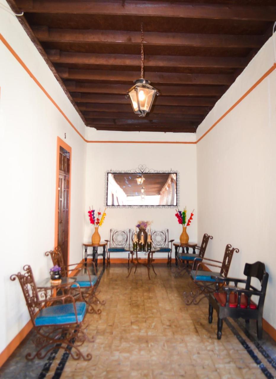 Hotel Villa de Flores Uruapan  Esterno foto