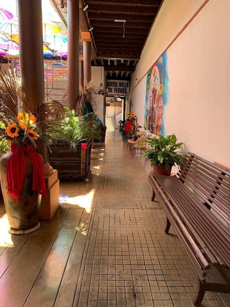 Hotel Villa de Flores Uruapan  Esterno foto